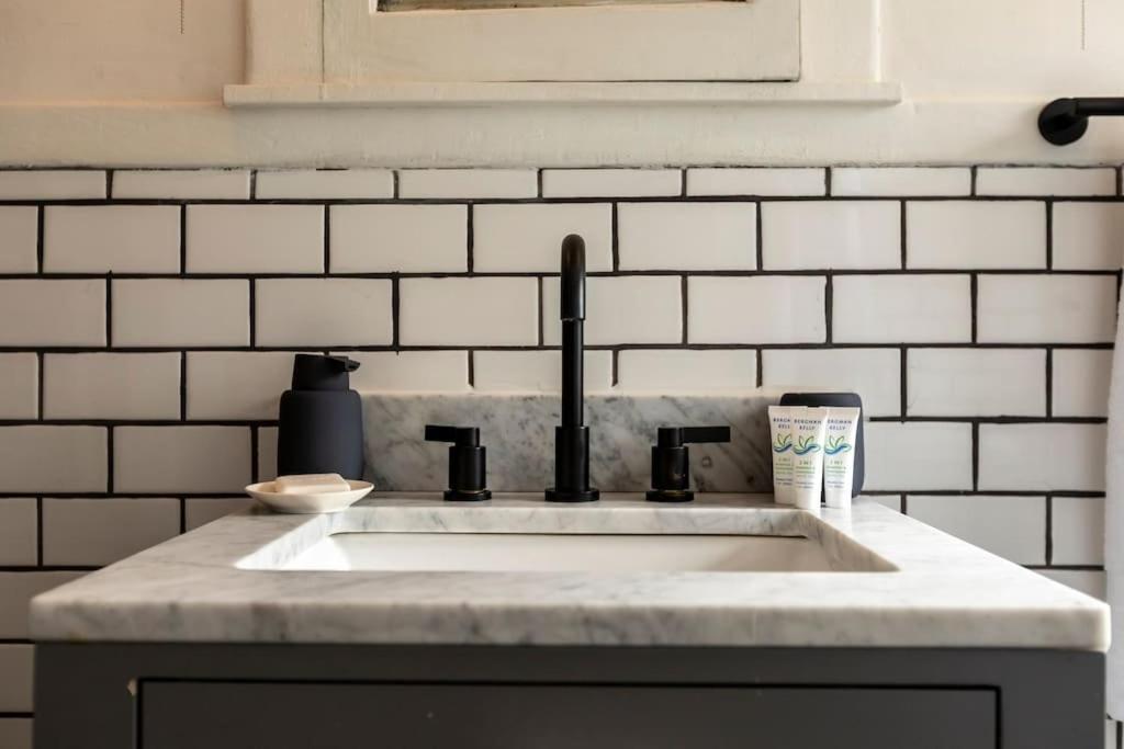 Luxe Mid-Century Styled Historic Townhouse #1 Villa Detroit Ngoại thất bức ảnh